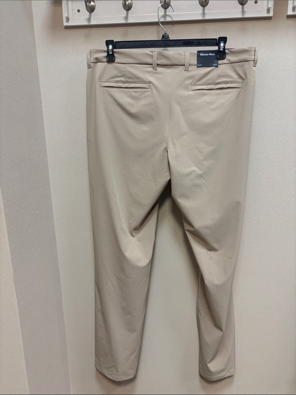 NWT Mizzen+Main 38-34 Slim Fit Helmsman Chino Pant in Khaki Solid - Picture 9 of 12